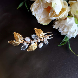 Broche attache-traîne en feuilles dorées, perles et cristal pour robe de mariée, Remonte-traîne robe de mariage