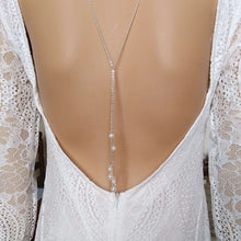 Charger l&#39;image dans la galerie, collier à enfiler simple chaîne avec bijou de dos double pendants en perles et cristal pour robe de mariage dos nu