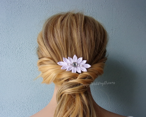 Peigne cheveux mariage blanc fleurs kanzashi,