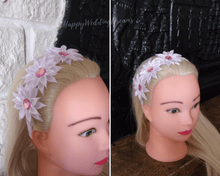 Charger l'image dans la galerie, Serre-tête pour première communion ou mariage, Bandeau cheveux fleurs en satin blanc