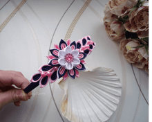 Charger l'image dans la galerie, Serre-tête fleur kanzashi rose et bleu marine, Bandeau cheveux fille, Diadème