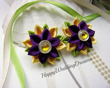 Charger l'image dans la galerie, Lot de 2 barrettes pour enfant ou élastiques à cheveux avec fleurs kanzashi en satin jaune et mauve foncé
