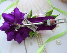 Charger l&#39;image dans la galerie, Barrette française avec fleurs en satin violet et lilas, Pince cheveux mariage champêtre