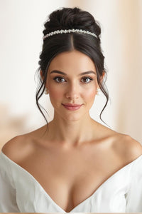 bandeau de cheveux classique en perles nacrées pour coiffure de mariage romantique