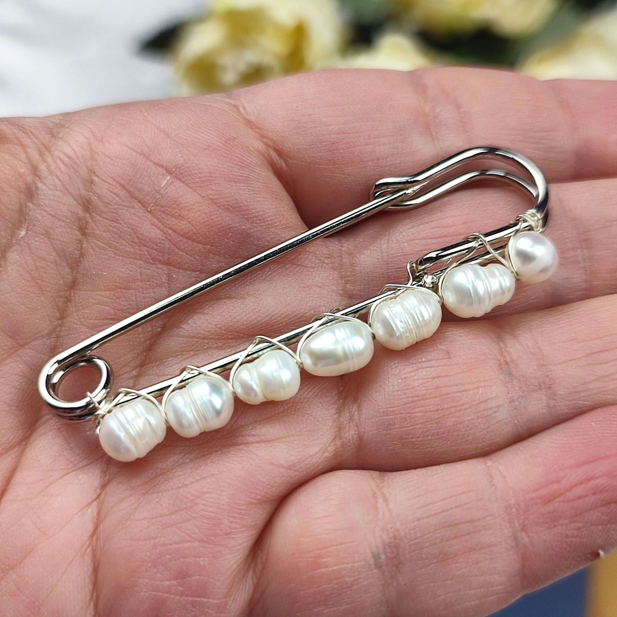 Cadeau élégant Femme Broche Cristal Et Perle Pour Robe Épingle