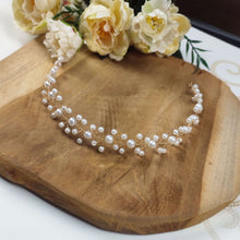 Charger l'image dans la galerie, Bandeau de mariage Amber en perles nacrées, bijou de cheveux bohème souple