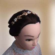 Charger l&#39;image dans la galerie, serre-tête de mariage avec feuilles dorées avec strass et perles