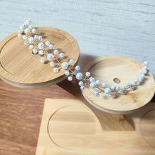 Charger l'image dans la galerie, Bandeau bohème Amber pour coiffure de mariée, perles nacrées et structure souple