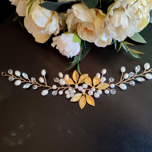 Vigne de cheveux d'arrière-tête avec perles, cristal et feuilles dorées pour coiffure de mariage