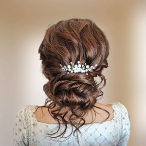 Petit bijou de cheveux Peigne style classique en perles nacrées et cristal transparent pour chignon de mariage ou coiffure de soirée