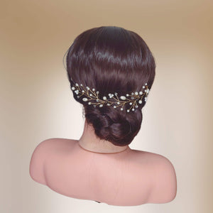 Bijou de cheveux d'arrière tête en guise de vigne de perles et cristal transparent pour coiffure de mariage bohème