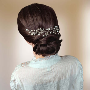 Bijou de cheveux d'arrière-tête en guise de vigne de perles d'eau douce et cristal transparent pour coiffure de mariage bohème