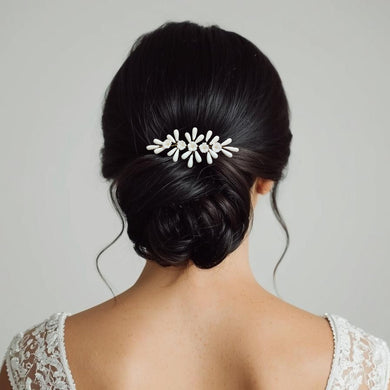 petit bijou de cheveux de motif floral en porcelaine blanche pour arrière tête ou chignon de mariage
