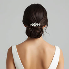 Charger l&#39;image dans la galerie, petit bijou de cheveux de motif floral en porcelaine blanche pour arrière tête ou chignon de mariage