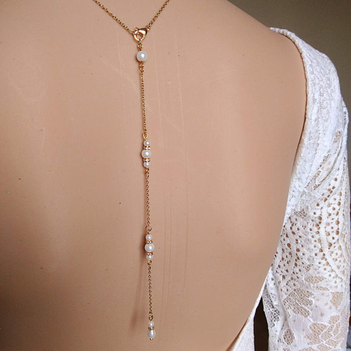 Collier avec bijou de dos en perles nacrées blanches et strass pour robe de mariage dos nu