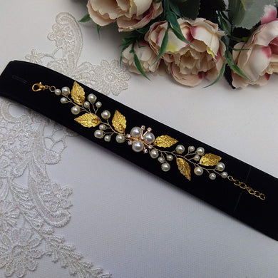 Bracelet semi floral en perles et feuilles dorées pour mariage bohème chic