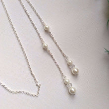 Charger l&#39;image dans la galerie, collier à enfiler simple chaîne avec bijou de dos double pendants en perles et cristal pour robe de mariage dos nu