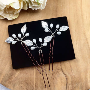 Lot de 3 épingles à chignon avec feuilles argentées et perles pour coiffure de mariage