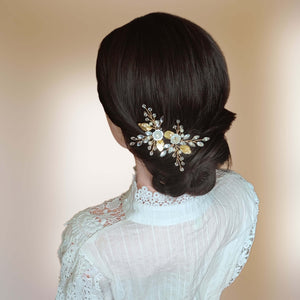 Lot de 2 petits bijoux de cheveux floraux avec cristal et strass transparents et feuilles dorées montés sur épingle à chignon pour coiffure de mariage