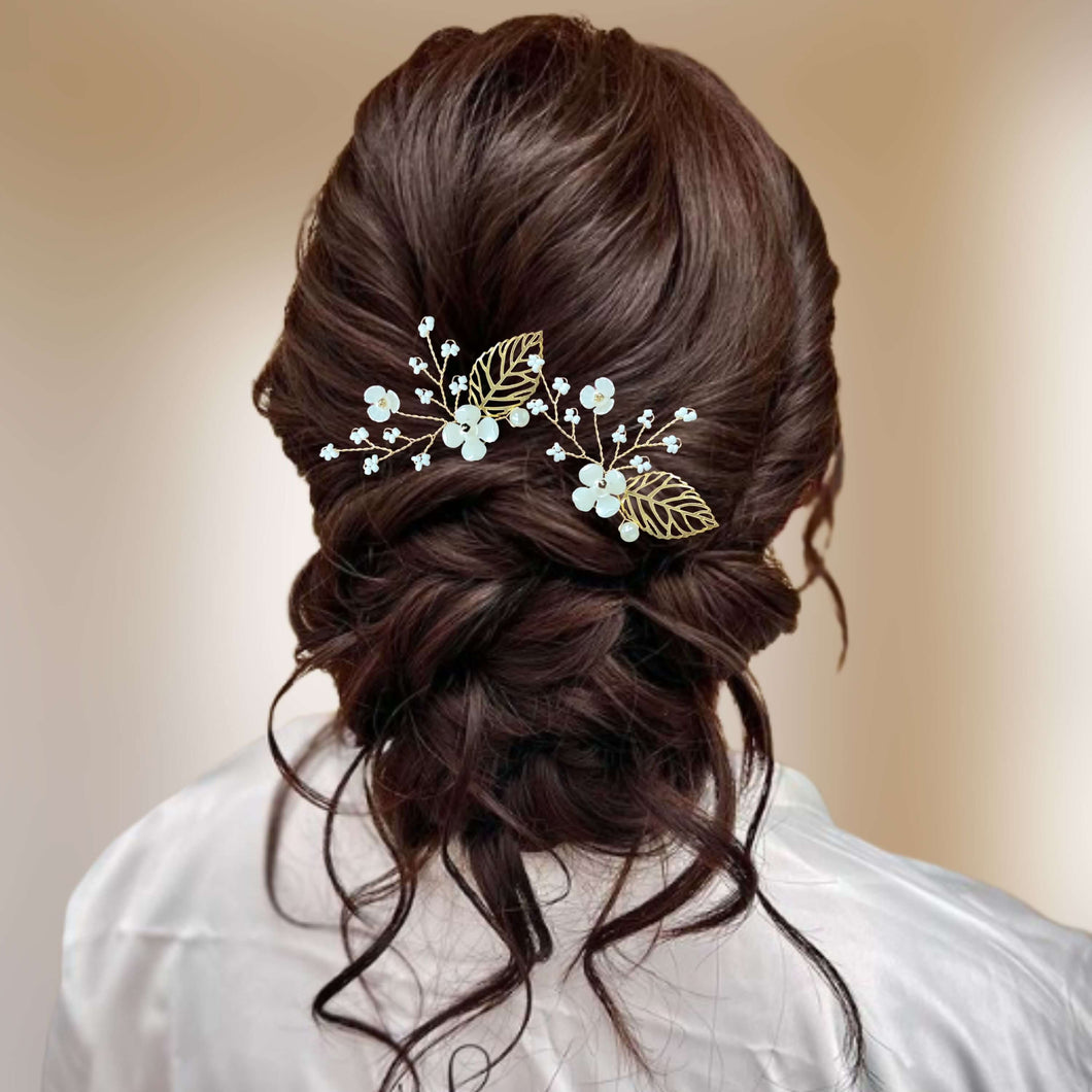 épingles à chignon florales avec perles de rocailles, petites fleurs et feuilles dorées pour coiffure de mariage champêtre ou bohème