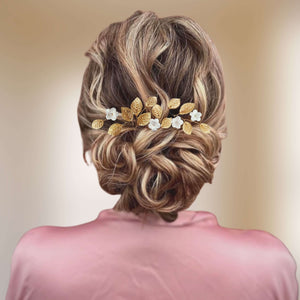 Lot de 4 épingles à cheveux florales avec feuilles dorées et petites fleurs blanches pour coiffure de mariage champêtre