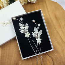 Charger l&#39;image dans la galerie, lot de 2 épingles à chignon florales avec triples feuilles argentées, fleur et perles d&#39;eau douce