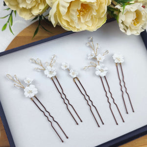 Lot de petites épingles à cheveux avec fleurs blanches en porcelaine froide et cristal transparent pour coiffure de mariage romantique