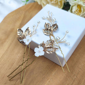 lot de 3 épingles à cheveux avec perles nacrées, cristal transparent, feuilles dorées et fleurs blanches en porcelaine froide pour coiffure de mariage