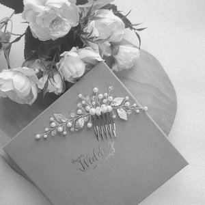 Bijou de cheveux Long peigne bohème en perles, feuilles et cristaux pour chignon de mariage