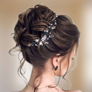 Bijou de cheveux Long peigne bohème en perles, feuilles et cristaux bleus pour chignon de mariage