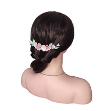 Charger l'image dans la galerie, Peigne Rosalia porté sur chignon bas, accessoire de cheveux floral pour mariée