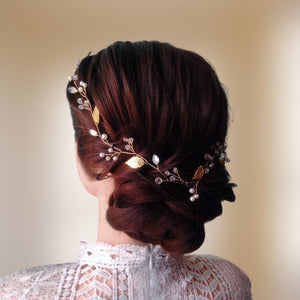 Vigne de cheveux extra longue pour coiffure de mariage bohème avec perles, strass, cristal et feuilles dorées