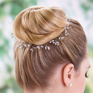 Bijou de cheveux pour chignon de mariage avec perles forme riz et cristal transparent