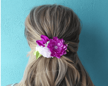 Charger l&#39;image dans la galerie, Barrette française florale en rose foncé pour mariage champêtre, Pince cheveux fleurs