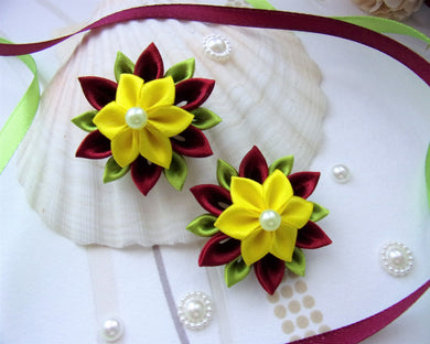 Barrette cheveux avec fleur kanzashi en satin bordeaux et jaune pâle, Pince cheveux fille