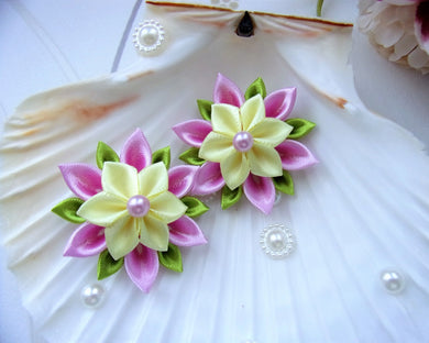 Barrette à cheveux petite fille avec fleurs kanzashi en satin jaune et lilas