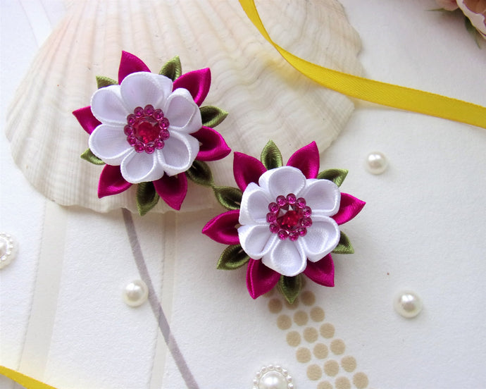 Fleur kanzashi blanc et rose foncé, Barrette cheveux mariage anniversaire, Pince cheveux fille