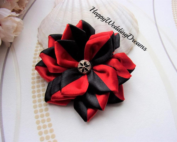 Pince à cheveux fleur en satin rouge et noir