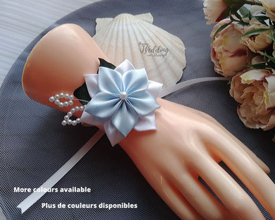 Bracelet de mariage romantique fleur et perles, Corsage de poignet demoiselle d'honneur
