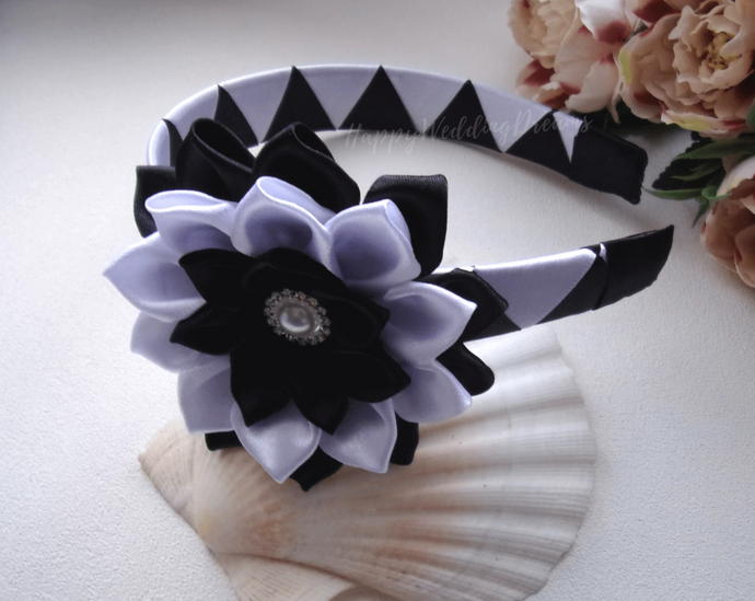 Serre-tête fille fleur kanzashi noir et blanc, Bandeau cheveux fleur en satin, Diadème mariage