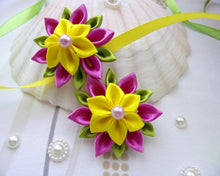 Charger l&#39;image dans la galerie, Fleur cheveux Clip barrette, Pince cheveux fleur kanzashi en satin rose et jaune