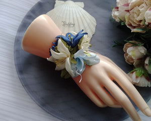 Lys Corsage de poignet fleurs bleu, Lilium Bracelet mariage demoiselle d'honneur