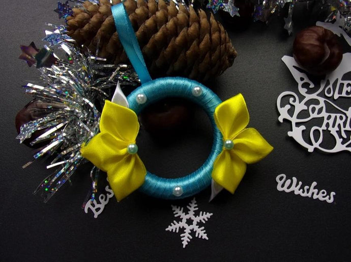 Suspension pour sapin en bleu et  jaune, Décoration Réveillon, Ornement de Noël