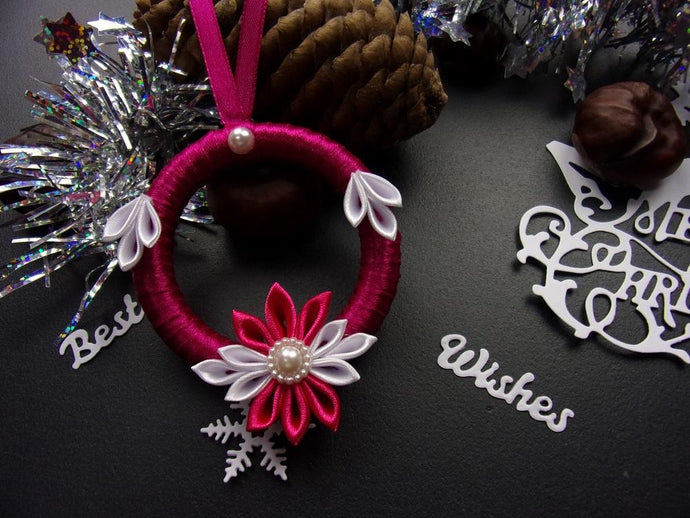 Décoration pour sapin de Noël, Suspension sapin en violet et blanc, Ornement sapin Réveillon