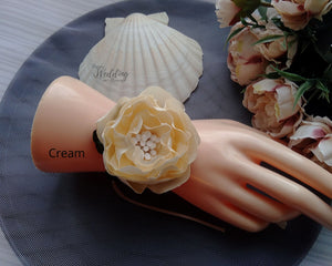 Large Pivoine bracelet de mariage, Corsage de poignet demoiselle d'honneur crème ivoire