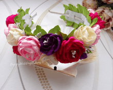 Charger l&#39;image dans la galerie, Serre-tête fleurs en satin, Bandeau floral mariage champêtre, Couronne de fleurs