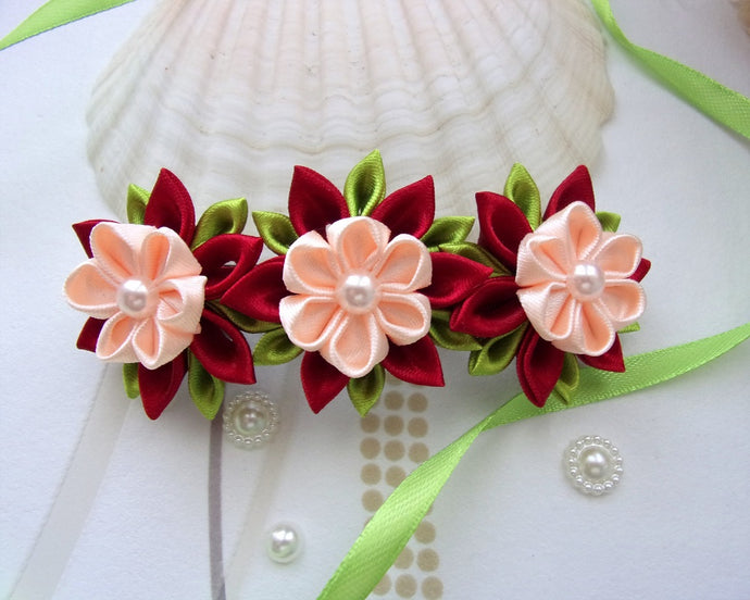 Barrette française avec fleurs kanzashi en satin bordeaux et pêche, Pince cheveux
