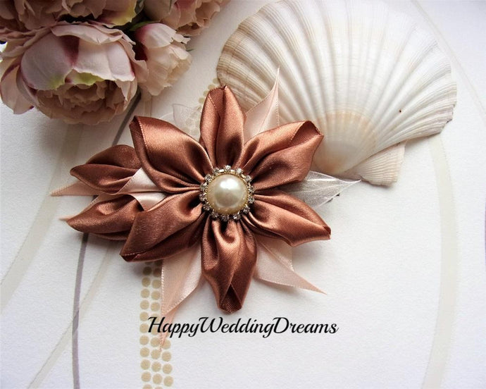 Pince à cheveux en satin marron et beige et organza pour mariage ou autre occasion spéciale