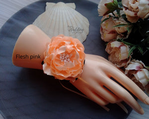 Large Pivoine bracelet de mariage, Corsage de poignet demoiselle d'honneur couleur pêche
