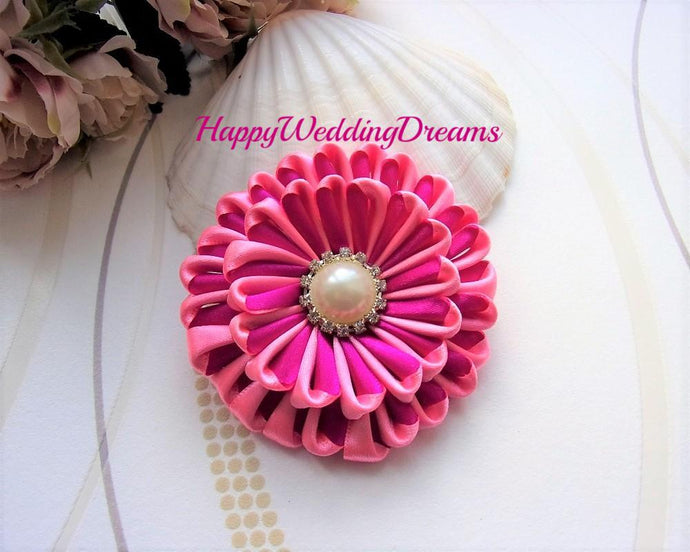 pince à cheveux en satin rose et fuchsia